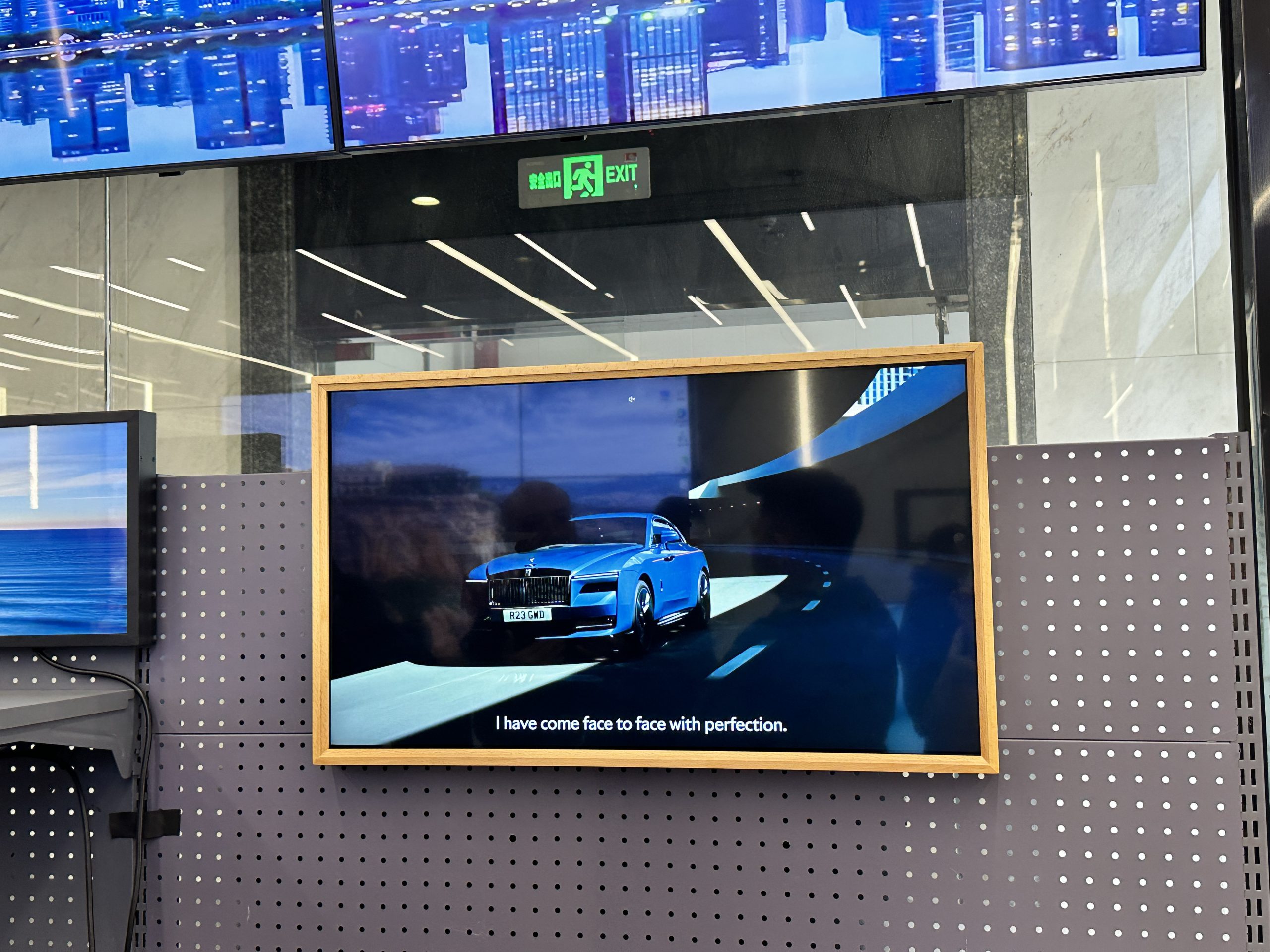 75 Inch Lcd Panel custom 75 inch Flat back ultra thin lcd display – digital signage